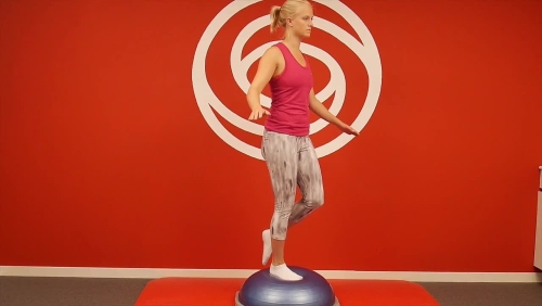 Баланс на одной ноге на BOSU